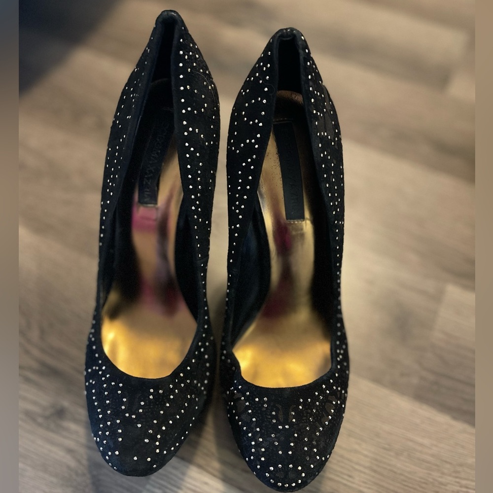 Gorgeous BCBG MAX AZRIA black suede pumps
